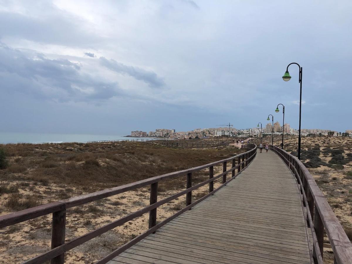 Martas Apartment La Mata  Luaran gambar